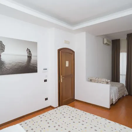 Hotel Scapone 4*